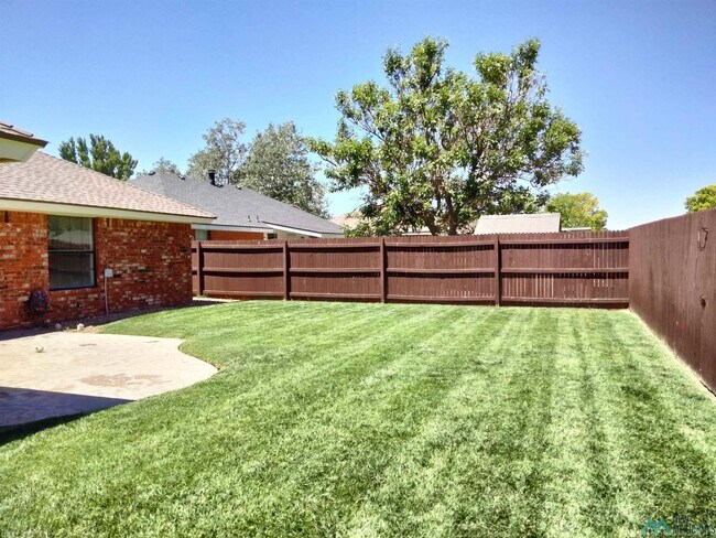 Building Photo - 2620 Fred Daugherty Dr
