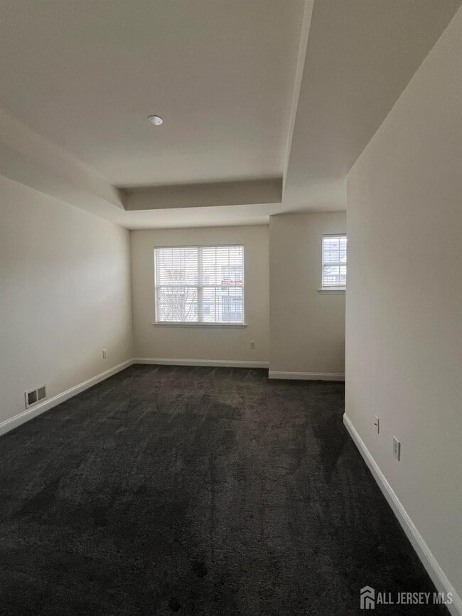 Building Photo - 2 Samuel Cir