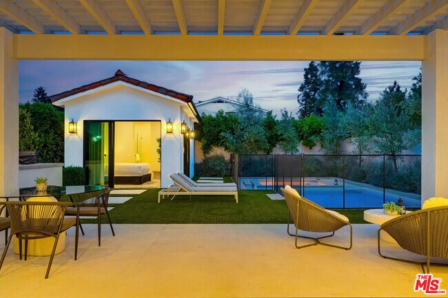 Building Photo - 4324 Camellia Ave