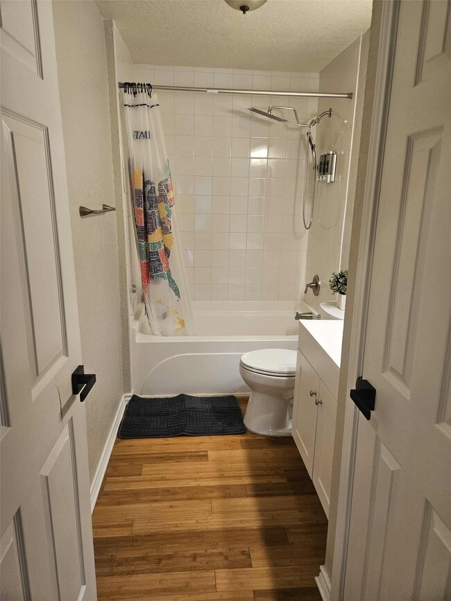 Building Photo - 812 Marlin St