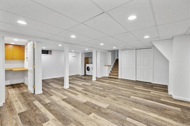 Building Photo - 112 Old Mountain Rd