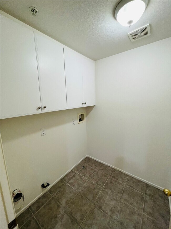 Building Photo - 33590 Willow Haven Ln