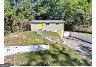 Building Photo - 477 Fairlane Cir NW