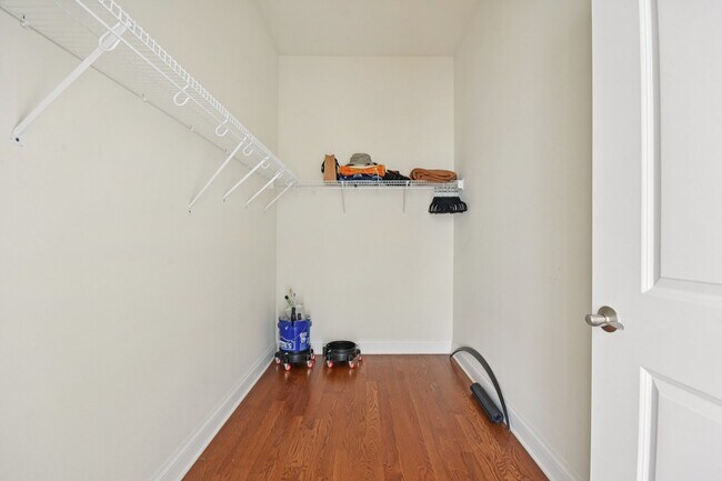 Building Photo - 4141 N Kedzie Ave