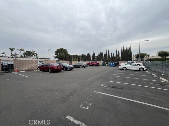 Building Photo - 12926 Doty Ave