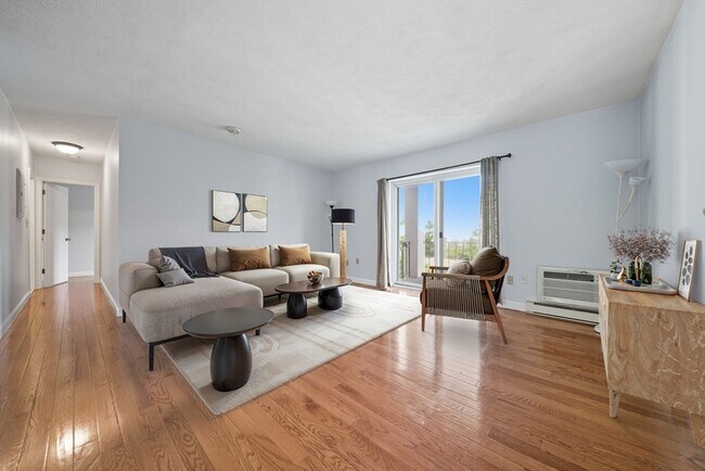 Building Photo - 808 Willard St