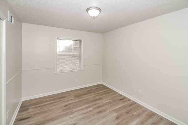 Building Photo - 3621 Mozelle St