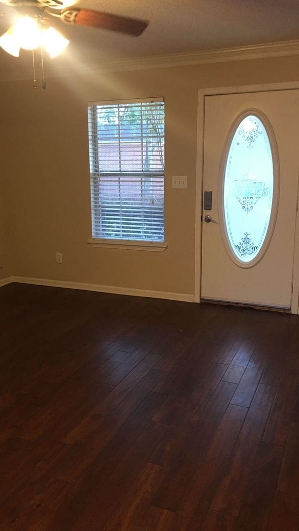 Building Photo - Grecian Gardens