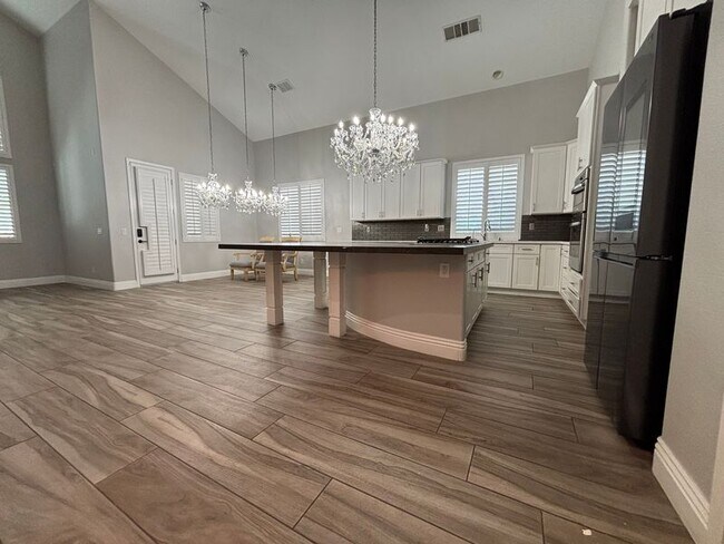 Building Photo - 11548 Valentino Ln