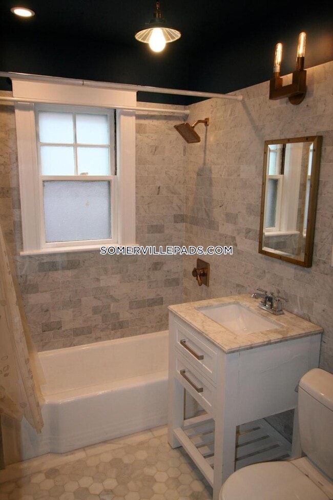 Building Photo - 21 Sunset Rd