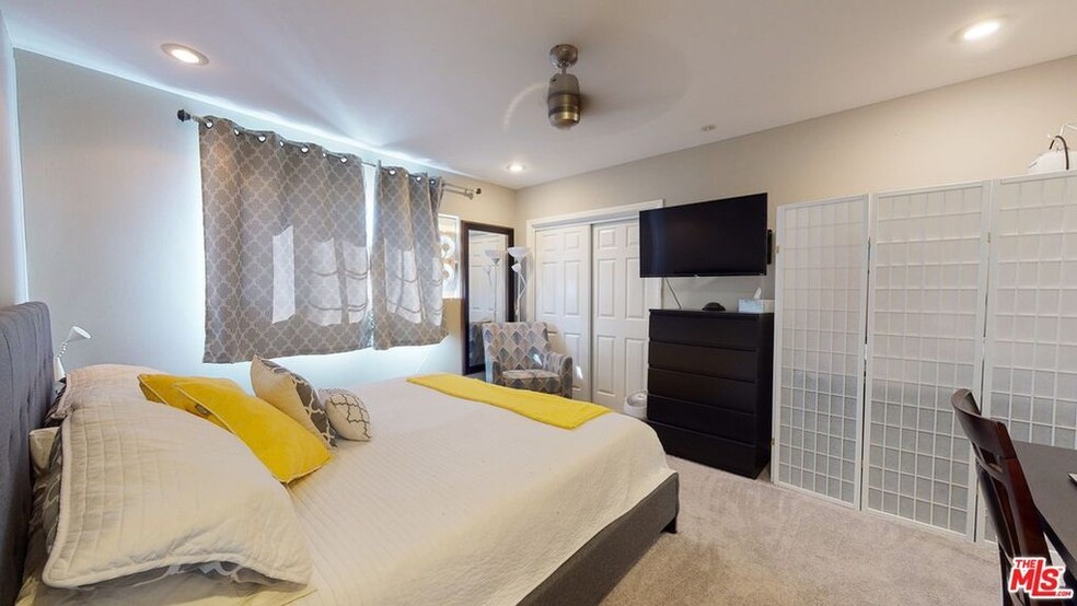 Building Photo - 1144 10th St