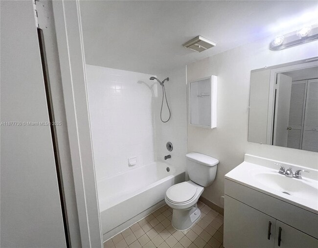 Building Photo - 5200 NW 31st Ave