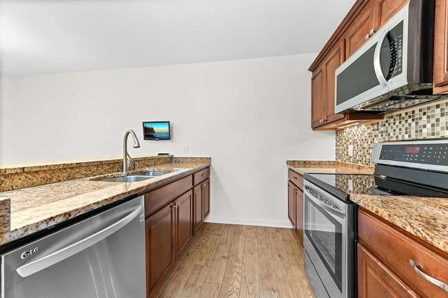 Building Photo - 146 Heritage Way