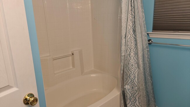 Building Photo - 5150 Saddle Cir