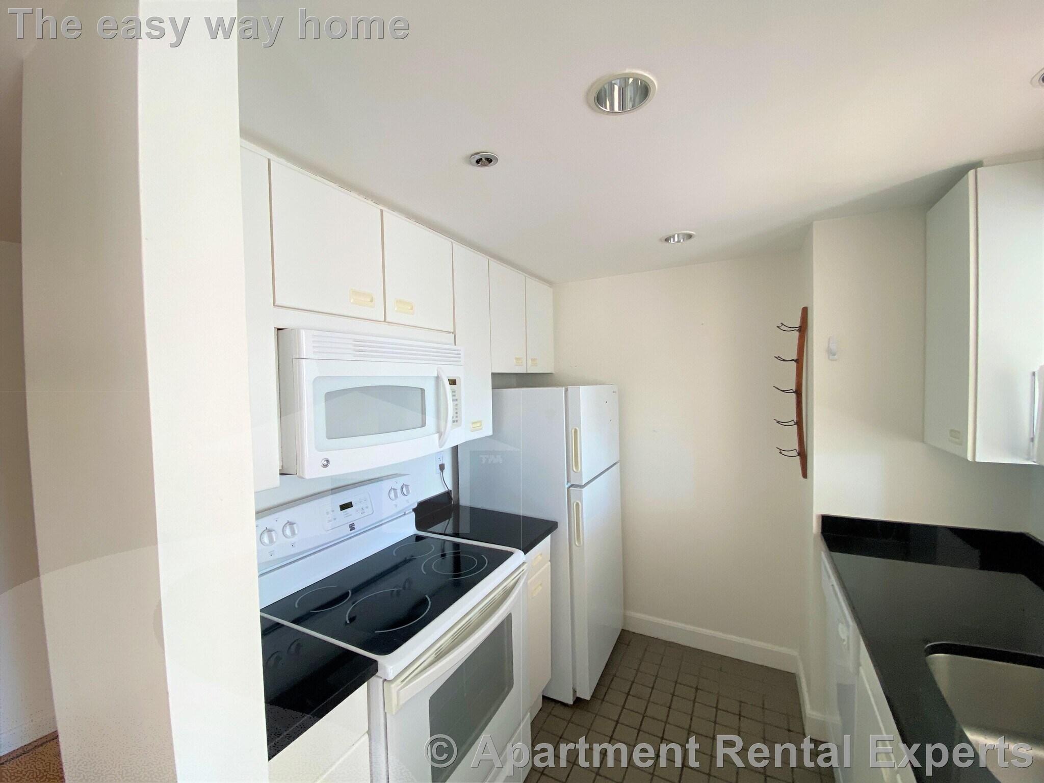 Building Photo - 931 Massachusetts Ave