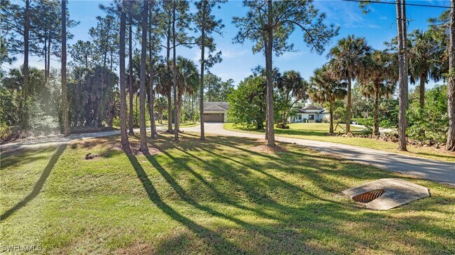 Building Photo - 3590 10th Ave NE