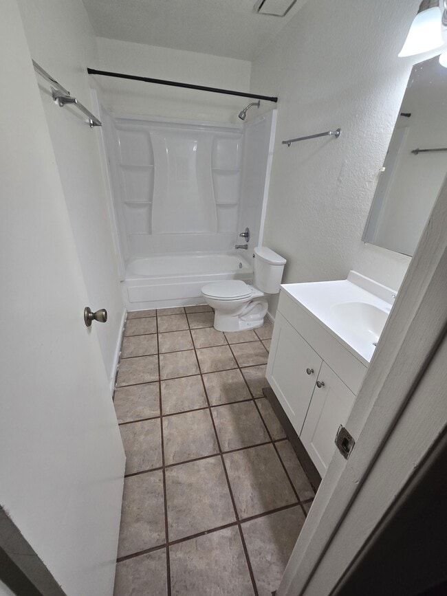 Building Photo - 2784 N Columbus Blvd