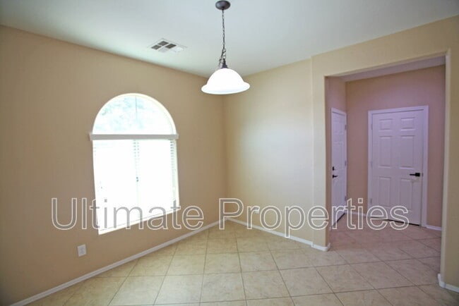 Building Photo - 18028 W Golden Ln