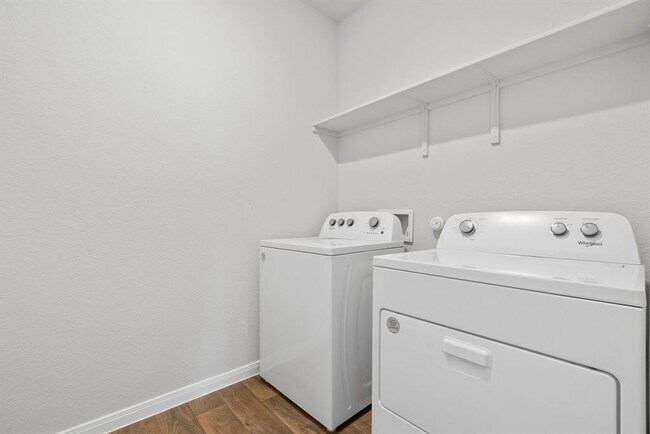 Building Photo - 113 Antrim Cove
