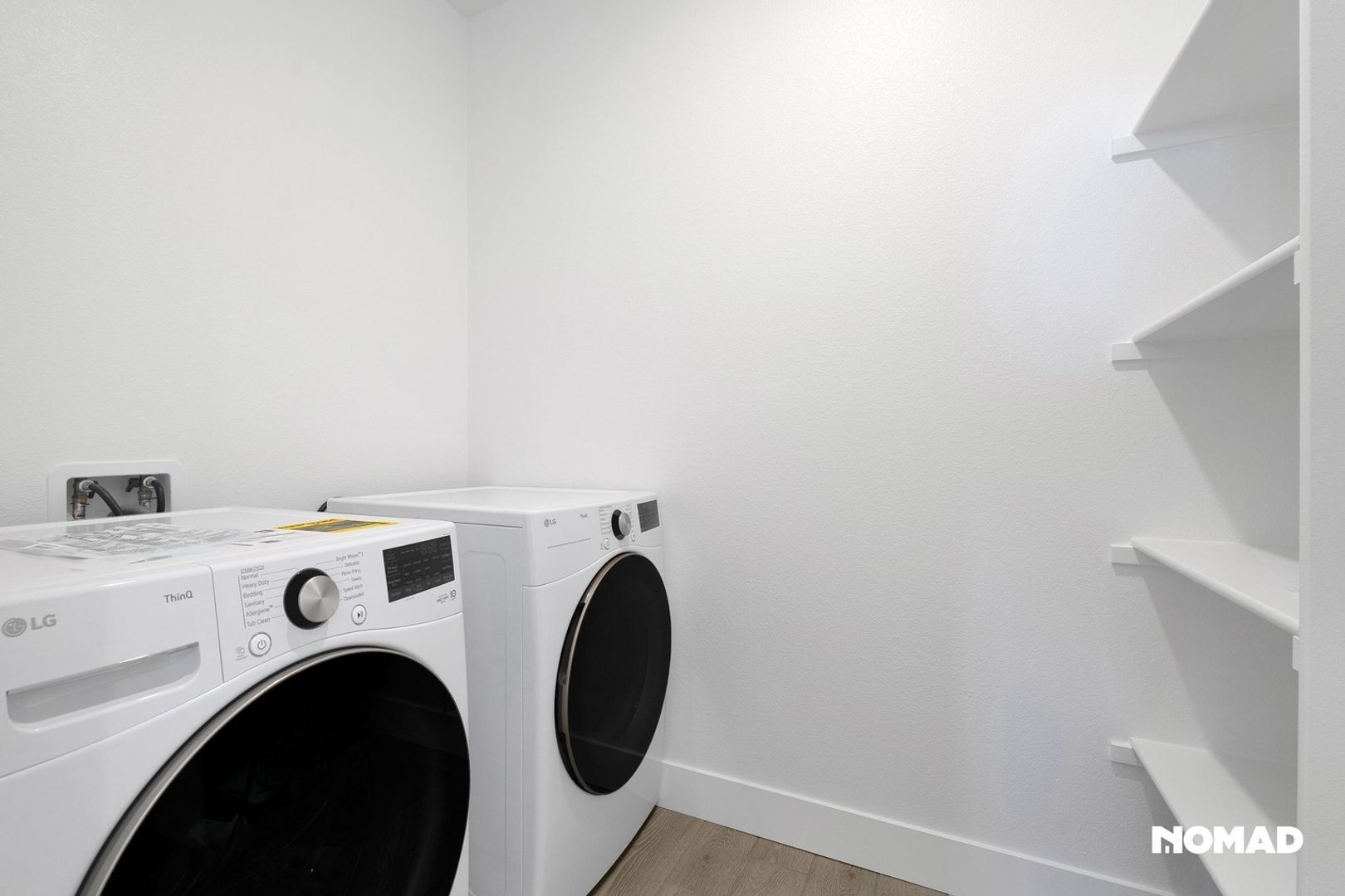 Building Photo - 8017 Roundhouse Lp