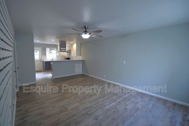 Building Photo - 5410 Driftwood St