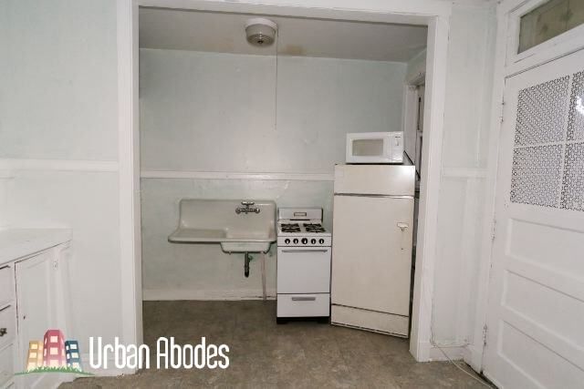 Building Photo - 1917 W Winnemac Ave