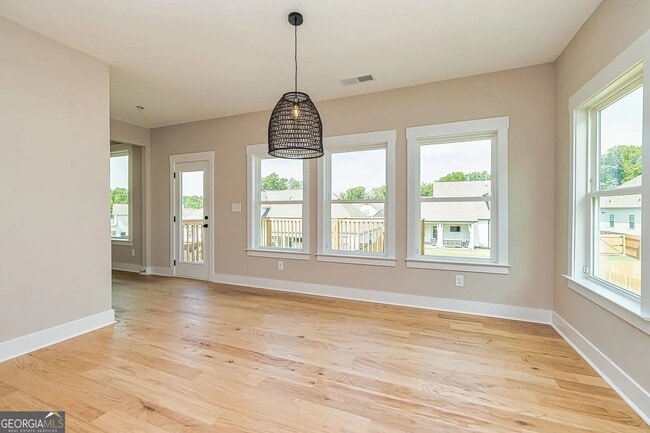 Building Photo - 65 Oakhurst Trail