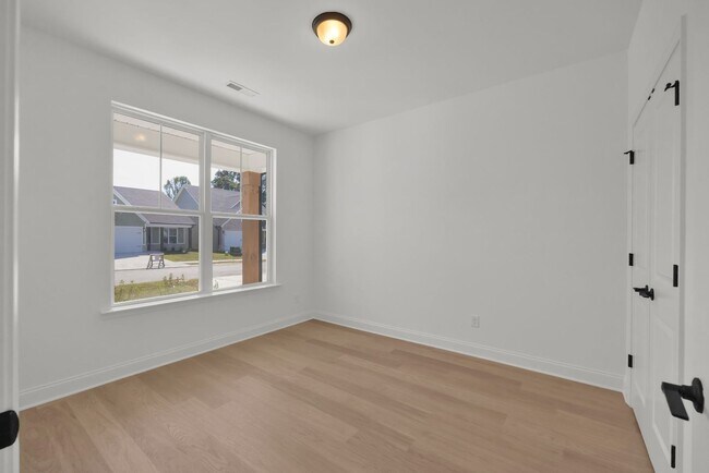 Building Photo - 6579 Elizabeth Ann Wy