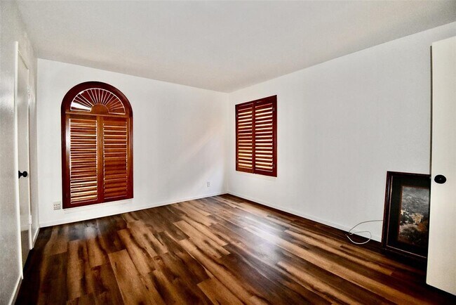 Building Photo - 4810 McKinney Ave