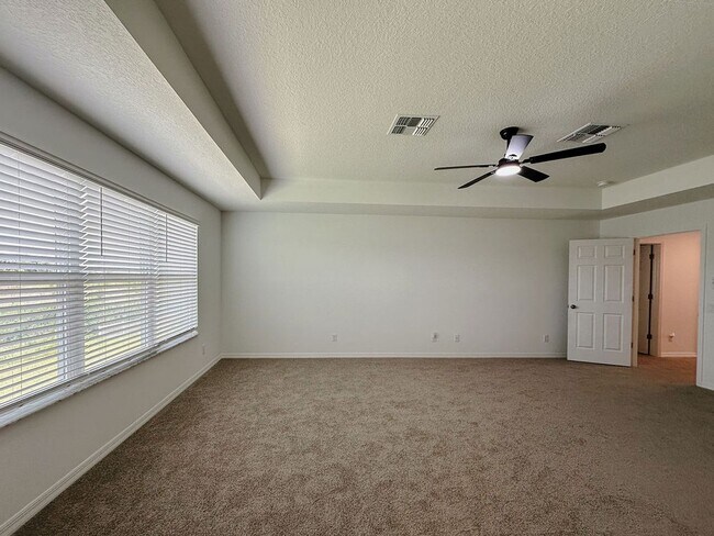Building Photo - Brand New Zephyrhills Home!!!