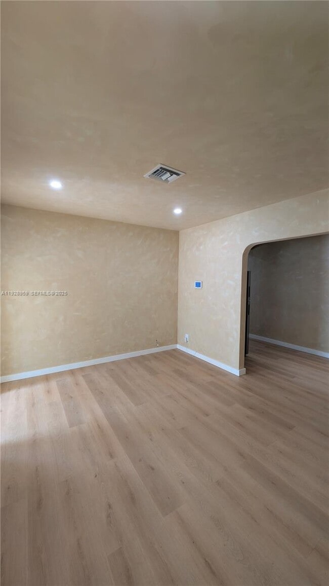 Building Photo - 1431 NW 26th St