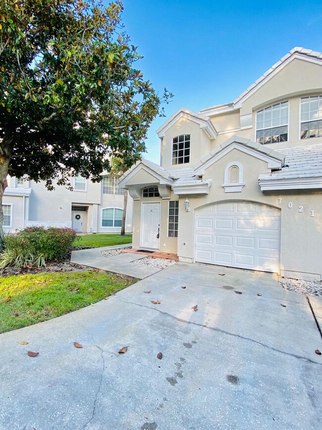 Primary Photo - 3 BD / 2BA WATER VIEW CARRIAGE TOWNHOME