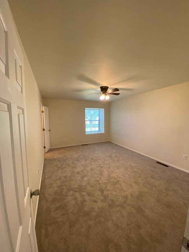 Building Photo - Big and Spacious Four Bedroom Home on the ...