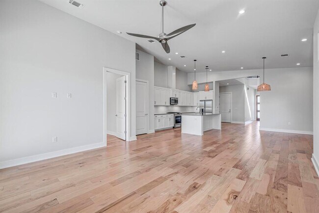 Building Photo - 6401 Keegans Dr