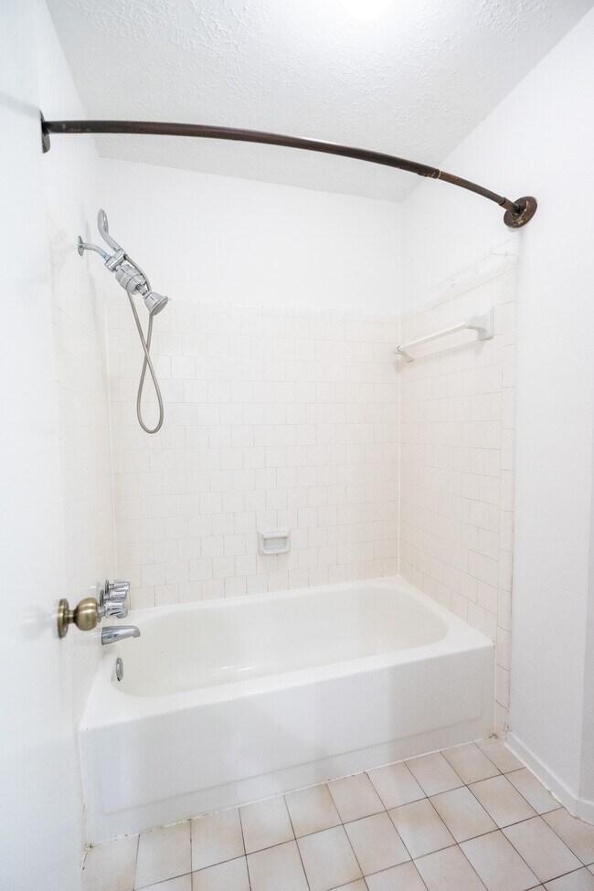 Building Photo - 1314 Frontier Ln