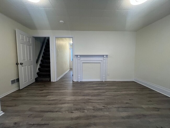 Building Photo - 2677 S 18th St