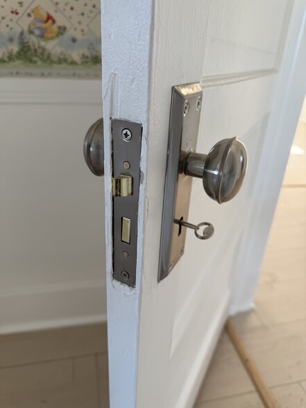 Building Photo - 563 San Francisco Ave