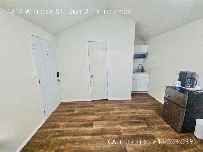 Building Photo - 1816 W Flora St