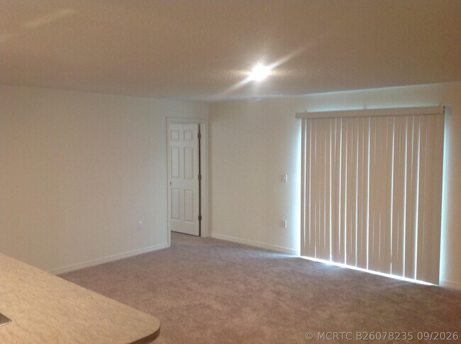 Building Photo - 2862 SE Buccaneer Cir