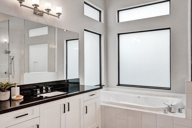 Building Photo - 9052 Chauvet Wy