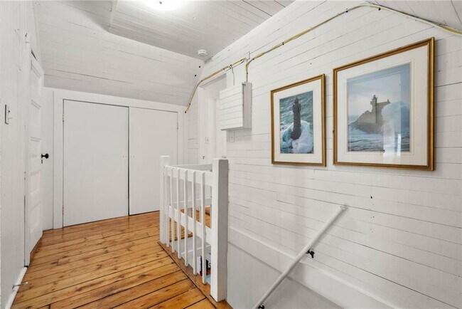 Building Photo - 34 Bull St