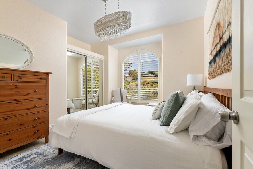 Building Photo - 3531 Cameo Dr