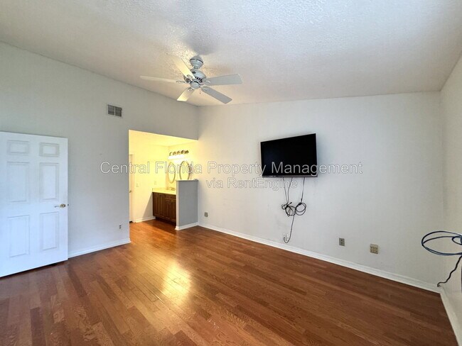 Building Photo - 2939 Hanover Ct