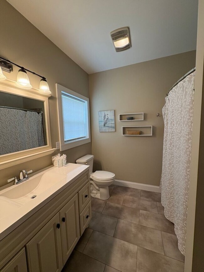 Building Photo - 1150 Sanctuary Shrs Wy