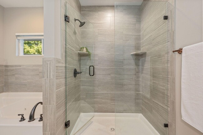 Building Photo - 339 Elliott Rd SE