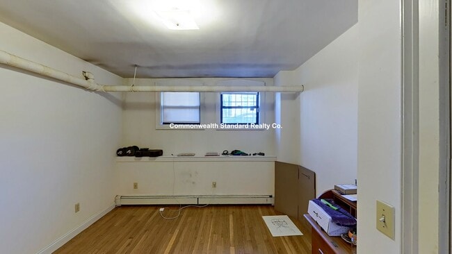 Building Photo - 23 Glenville Ave