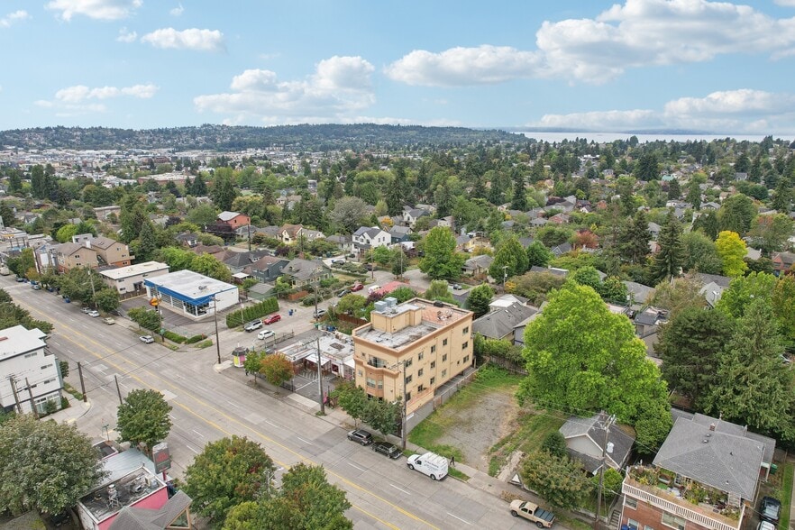 Building Photo - 7311 15th Ave NW