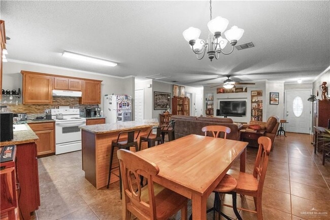 Building Photo - 13 Roosevelt St