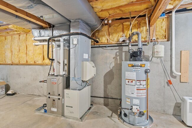 Building Photo - 50 Hadleigh Rd