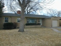 Building Photo - House For Lease